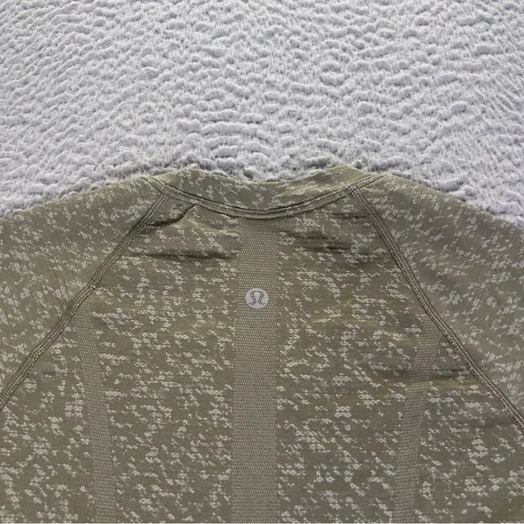 Lululemon Swiftly Tech Shirt Womens 4 Green Long Sleeve Running Athletic Gym - Picture 6 of 6